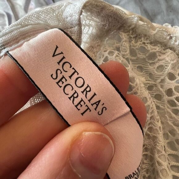 Victoria's Secret Women's Ivory Lace Halter Longline Bralette Size S - Picture 7 of 8